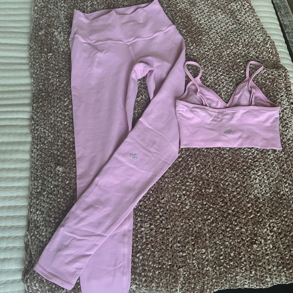 Bubble pink alo yoga set